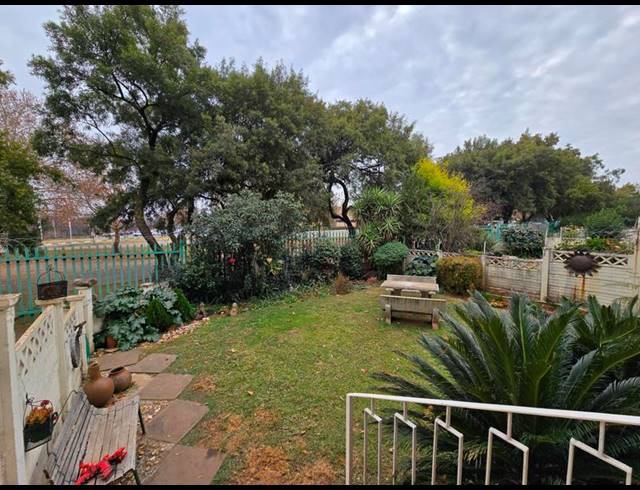 2 BEDROOM TOWNHOUSE FOR SALE IN THREE RIVERS